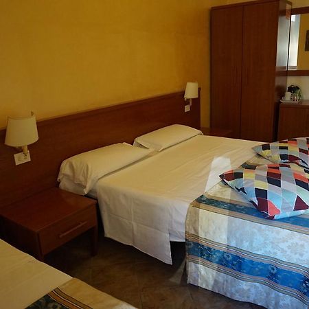 Hotel Maryelen Рим Екстериор снимка