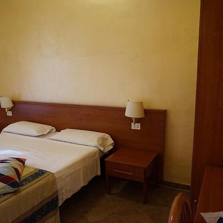 Hotel Maryelen Рим Екстериор снимка