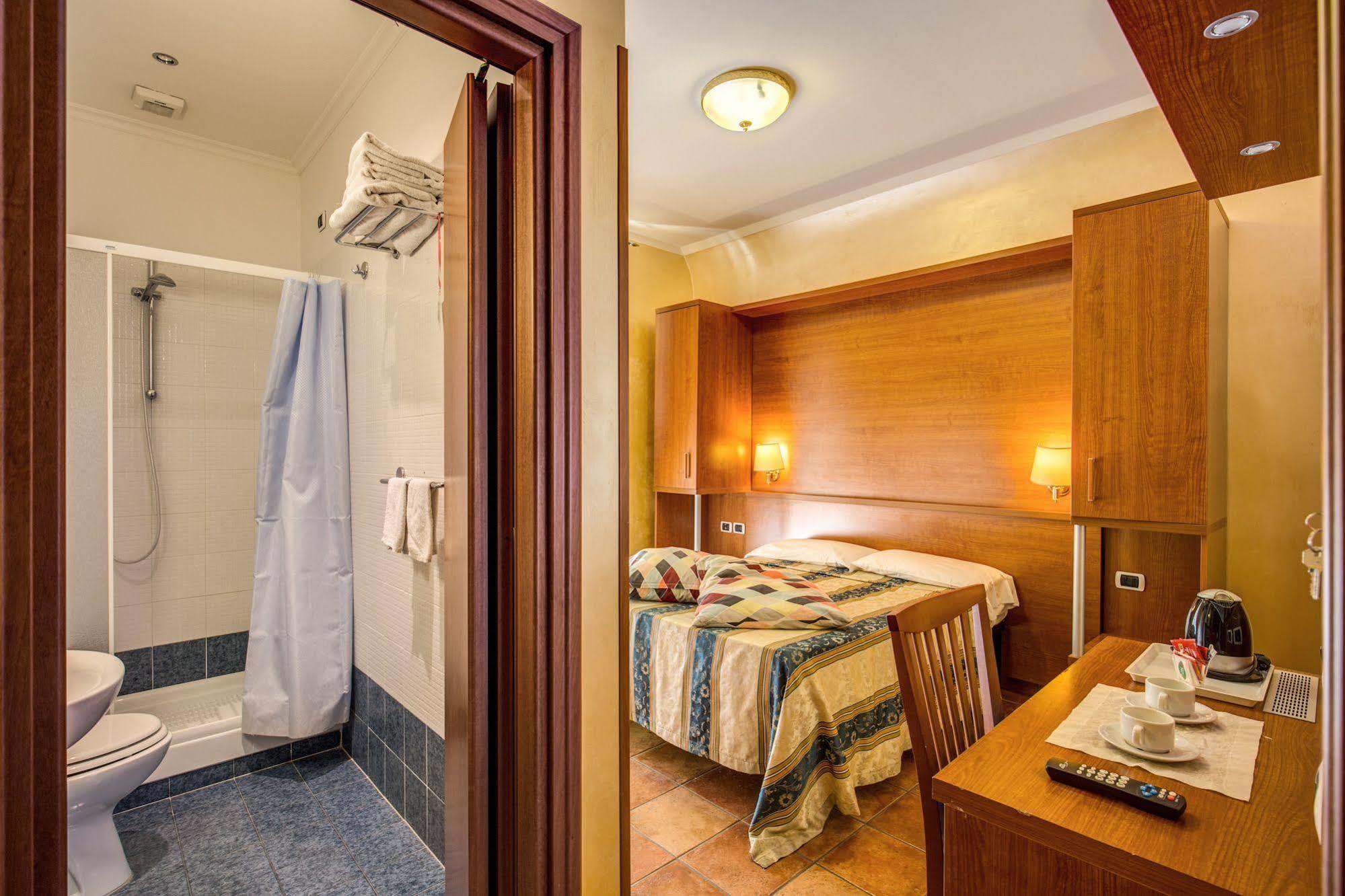 Hotel Maryelen Рим Екстериор снимка