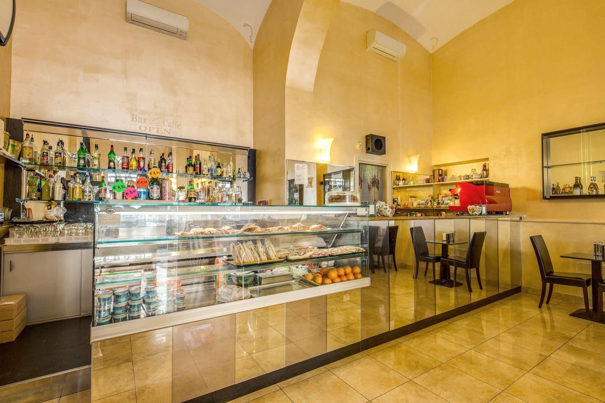 Hotel Maryelen Рим Екстериор снимка